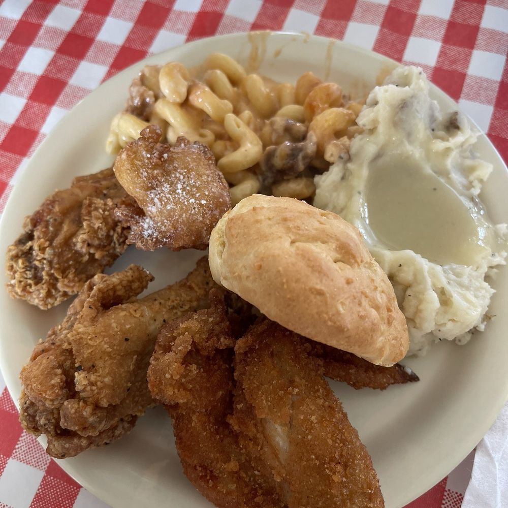 Dell Rhea's Chicken Basket - Morning buffet. - American Near Me - Willowbrook, Illinois
