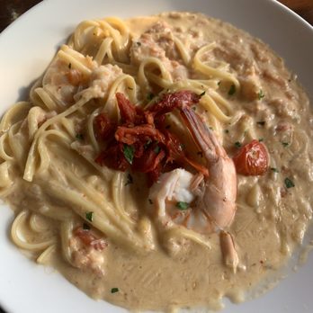 Gladstone's - Lobster, Shrimp & Crab Linguine - Seafood Near Me - Long Beach, California Gladstone's - Lobster, Shrimp & Crab Linguine - Seafood Near Me - Long Beach, California
