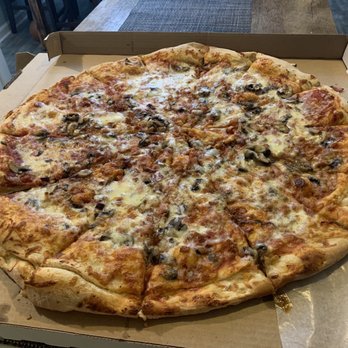 Fabulous Pizza - Pizza Near Me - Valdosta, Georgia