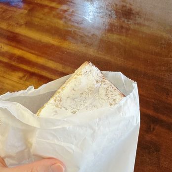 Max & Lucy's - Lemon bar - New American Near Me - Honolulu, Hawaii