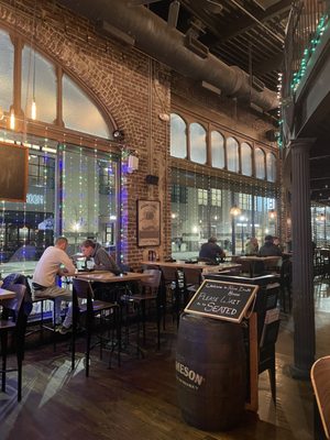 Publik Draft House by null