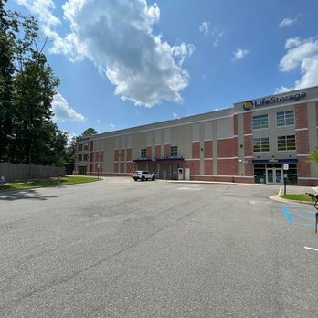 Extra Space Storage - Alternate Beauty Image - Self Storage Near Me - Glen Allen, Virginia Extra Space Storage - Alternate Beauty Image - Self Storage Near Me - Glen Allen, Virginia