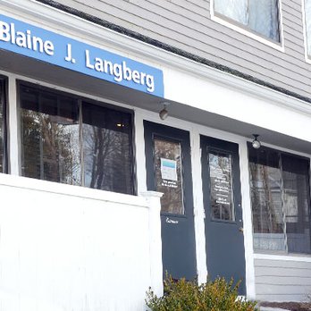 Dr. Blaine Langberg - Entrance exterior - Orthodontists Near Me - Ridgefield, Connecticut