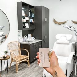 Browdy Brows - Where the Eyeconic Brow magic happens
