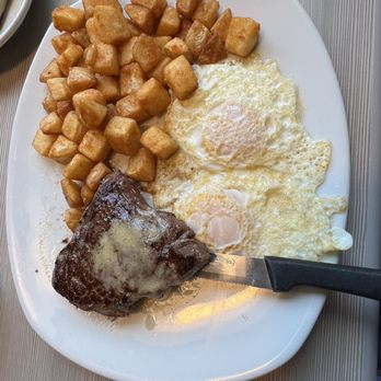 Perkins American Food - Top Sirloin Steak & Eggs - Bakeries Near Me - Wappingers Falls, New York
