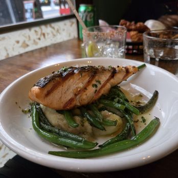Chez Oskar - Grilled Salmon - French Near Me - Brooklyn, New York