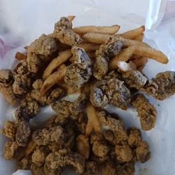 JJ's Fish & Chicken - I went to JJ's on 25th pay for a large gizzard and this is what I got I left too far to take it back so I'll call and the girl attitude wow