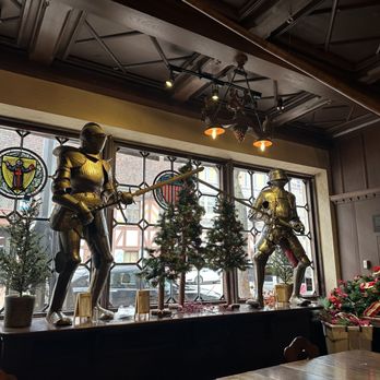 Mader's - German Near Me - Milwaukee, Wisconsin