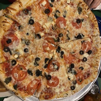 Pazzo's Pizzeria - The Corfu medium pizza - Italian Near Me - Vail, Colorado