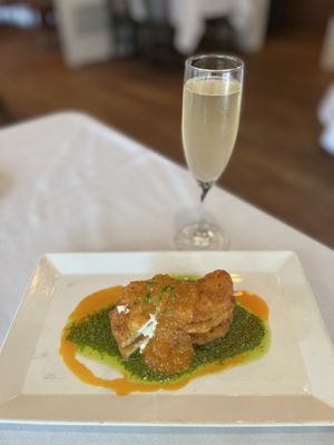 Milton's Cuisine & Cocktails by null
