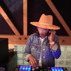 Dj tRoya - Studio Gig