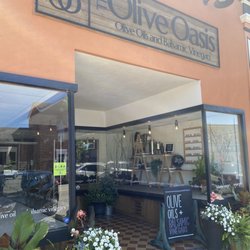 The Olive Oasis - Store front