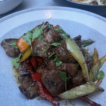 Pusadee's Garden - Beef tenderloin - Thai Near Me - Pittsburgh, Pennsylvania