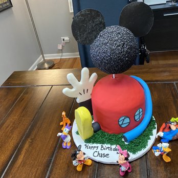 Sweet Occasions - Mickey Mouse Clubhouse cake - Bakeries Near Me - Schaumburg, Illinois