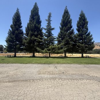 Bear Mountain Pizza - Outside of the restaurant - Pizza Near Me - Squaw Valley, California