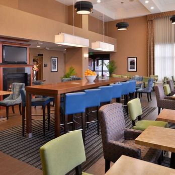 Hampton Inn & Suites Tacoma - Restaurant - Hotels Near Me - Tacoma, Washington Hampton Inn & Suites Tacoma - Restaurant - Hotels Near Me - Tacoma, Washington