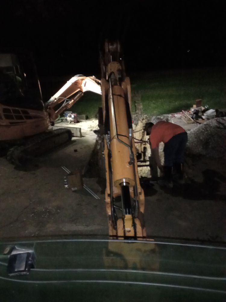 Slide of ET Excavating