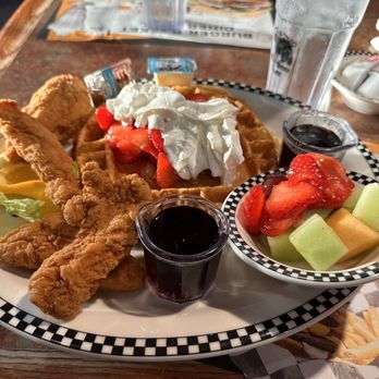 Black Bear Diner Yuma - Chicken 'N Waffle (1230 cals.) - Diners Near Me - Yuma, Arizona Black Bear Diner Yuma - Chicken 'N Waffle (1230 cals.) - Diners Near Me - Yuma, Arizona