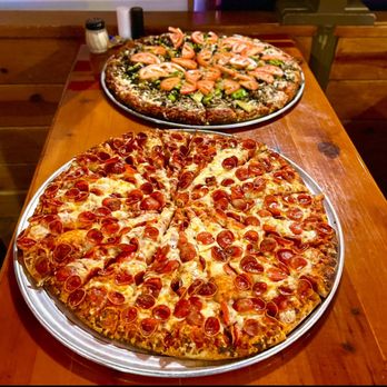 Mountain Mike's Pizza - Pepperoni and Mt. Veggiemore - Pizza Near Me - Discovery Bay, California Mountain Mike's Pizza - Pepperoni and Mt. Veggiemore - Pizza Near Me - Discovery Bay, California