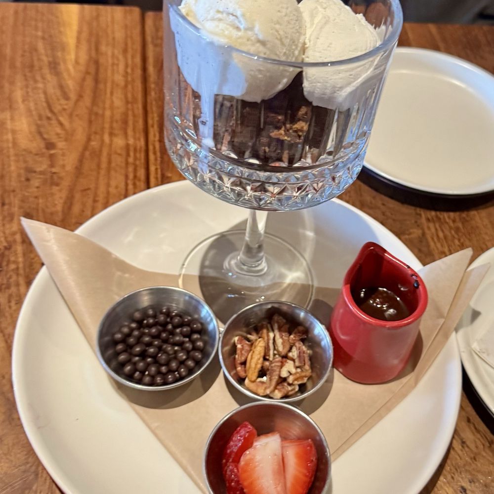 North Italia - Brookie Sundae - Pizza Near Me - Las Vegas, Nevada North Italia - Brookie Sundae - Pizza Near Me - Las Vegas, Nevada