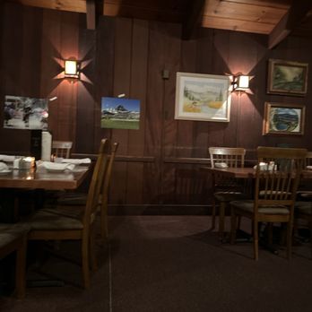 Double D Steak - Inside of restaurant - American Near Me - Fortuna, California