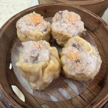 Dim Sum Club - Fresh Shrimp and Pork Sui Mai (4) 鲜虾烧卖 - Dim Sum Near Me - San Francisco, California