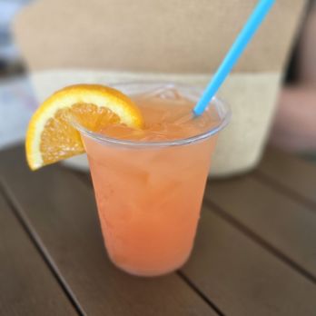 Lucky Fish - Lucky's Rum punch - Seafood Near Me - Dania Beach, Florida Lucky Fish - Lucky's Rum punch - Seafood Near Me - Dania Beach, Florida