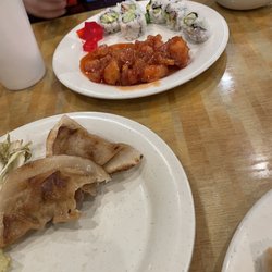 Qq Buffet - Honey chicken, dumplings