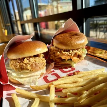 Macho Burger - Macho Spicy Chicken Sandwich - Burgers Near Me - Sunnyvale, California Macho Burger - Macho Spicy Chicken Sandwich - Burgers Near Me - Sunnyvale, California