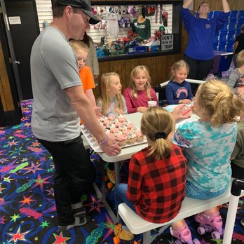 Skateland Canton - Private partys rock! - Skating Rinks Near Me - Canton, Illinois