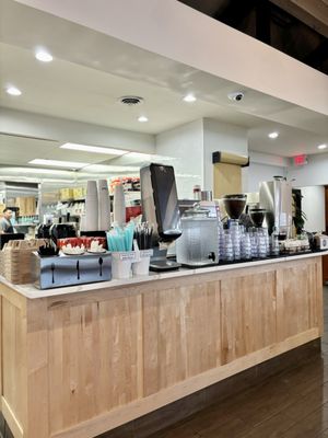 Mi-Sant Kitchen & Bakery by null