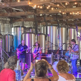 Walking Tree Brewery - Great music! - Breweries Near Me - Vero Beach, Florida Walking Tree Brewery - Great music! - Breweries Near Me - Vero Beach, Florida