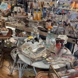 Blanche and Mimi - Beautiful shop