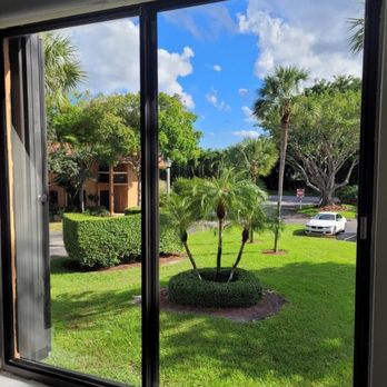 Island Window Cleaning Service - They make your windows crystal clear so you don't even know they're there! - Window Washing Near Me - Delray Beach, Florida