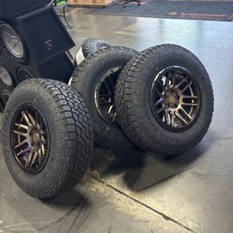 Toyo Open Country AT3 with Black Rhino Arches in matte bronze
