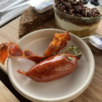 Wulff og Konstali - 1 Fried "mini Age" Sausages of Beef + 1 Pork Bacon - Cafes Near Me - Copenhagen, 84