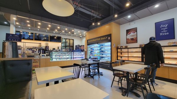 Paris Baguette by null