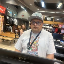 Finish Line - This is the manager Joseph please don't shop with him