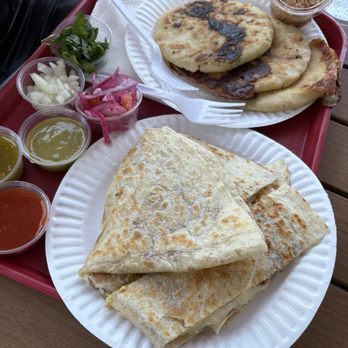 Pupusas la Sabrosa - Food Trucks Near Me - Three Rivers, California