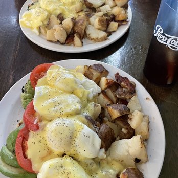 The Diner - Avocado & tomato Benedict - Diners Near Me - Boynton Beach, Florida The Diner - Avocado & tomato Benedict - Diners Near Me - Boynton Beach, Florida