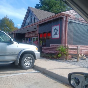 Malbon Bros - Outside - Barbeque Near Me - Virginia Beach, Virginia Malbon Bros - Outside - Barbeque Near Me - Virginia Beach, Virginia