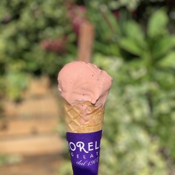 Morelli's Gelato - Strawberey gelato with chocolate crisp! - Desserts Near Me - Covent Garden, XGL Morelli's Gelato - Strawberey gelato with chocolate crisp! - Desserts Near Me - Covent Garden, XGL
