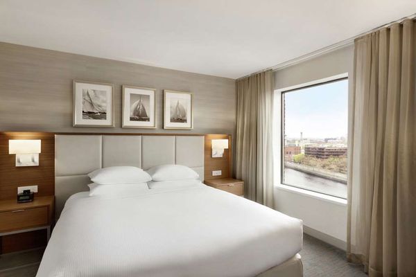 DoubleTree Suites by Hilton Hotel Boston - Cambridge by null