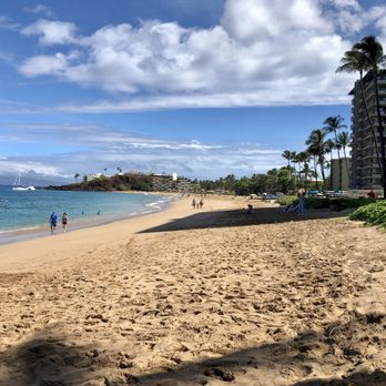 Ka'anapali Beach - Looking north from Whaler's Village - VN - Beaches Near Me Ka'anapali Beach - Looking north from Whaler's Village - VN - Beaches Near Me
