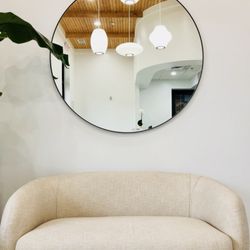 Lotus Dental Associates - Comfortable seating in our lounge area