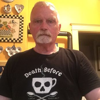 Simple Pleasures Cafe - Cafe t-shirt: "Death Before Decaf" - Bagels Near Me - San Francisco, California Simple Pleasures Cafe - Cafe t-shirt: "Death Before Decaf" - Bagels Near Me - San Francisco, California