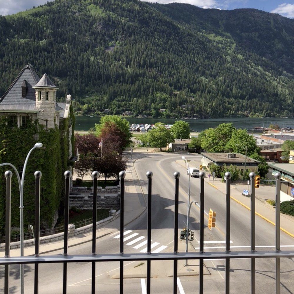 Hume Hotel - Hotels Near Me - Nelson, British Columbia Hume Hotel - Hotels Near Me - Nelson, British Columbia
