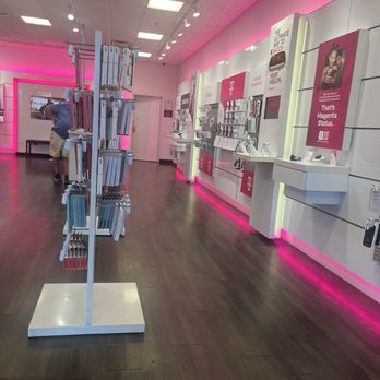 T-Mobile Authorized Retailer - Inside store - Mobile Phones Near Me - Las Vegas, Nevada T-Mobile Authorized Retailer - Inside store - Mobile Phones Near Me - Las Vegas, Nevada