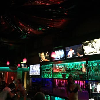 Bottoms Up Bar - Karaoke Near Me - Bellflower, California