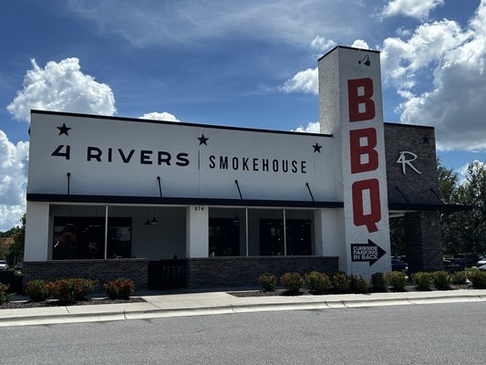 4 Rivers Smokehouse by null